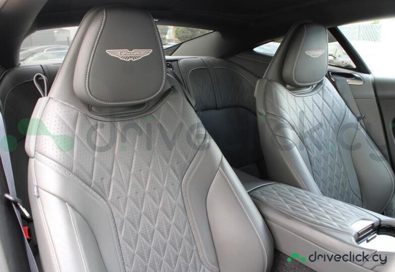 Aston Martin DB12 Фиолетовый