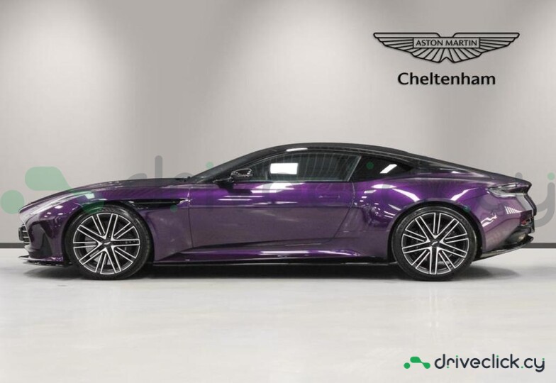 Aston Martin DB12 Фиолетовый