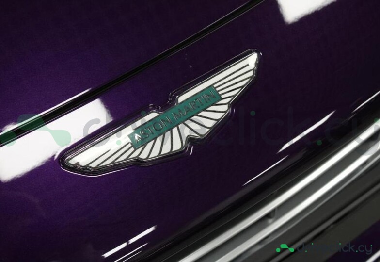 Aston Martin DB12 Фиолетовый