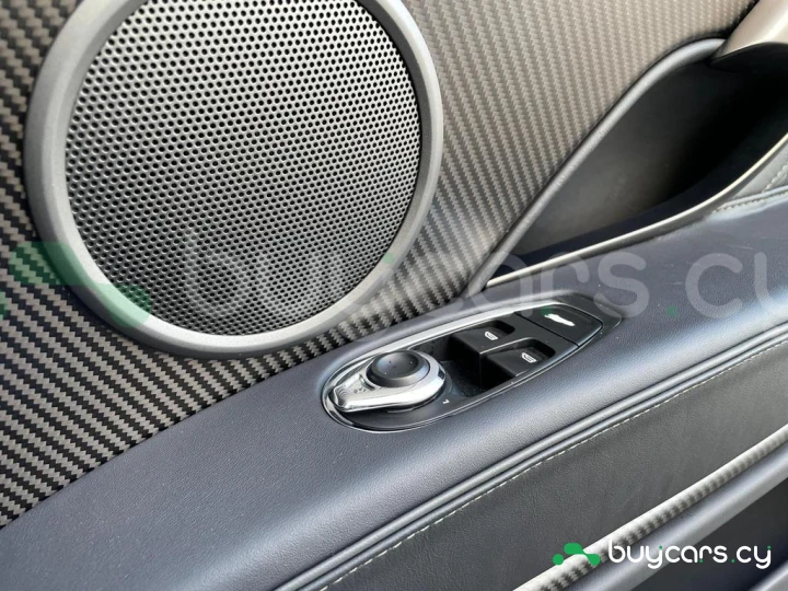 Aston Martin DBS Blue