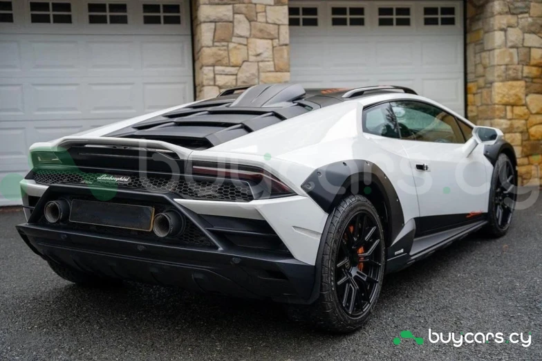 Lamborghini Huracan Белый