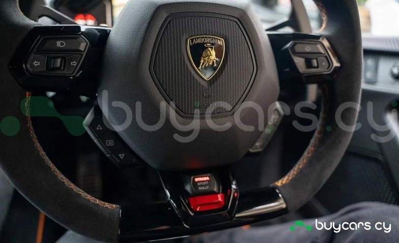 Lamborghini Huracan Белый
