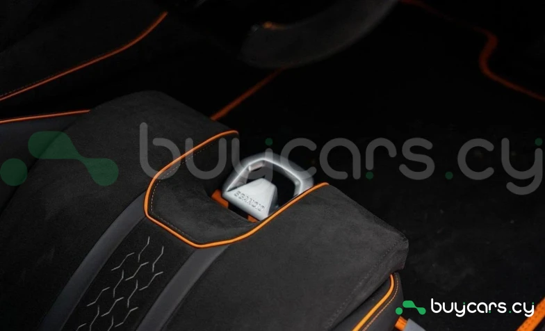 Lamborghini Huracan Белый