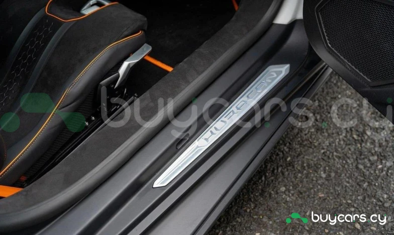 Lamborghini Huracan Белый