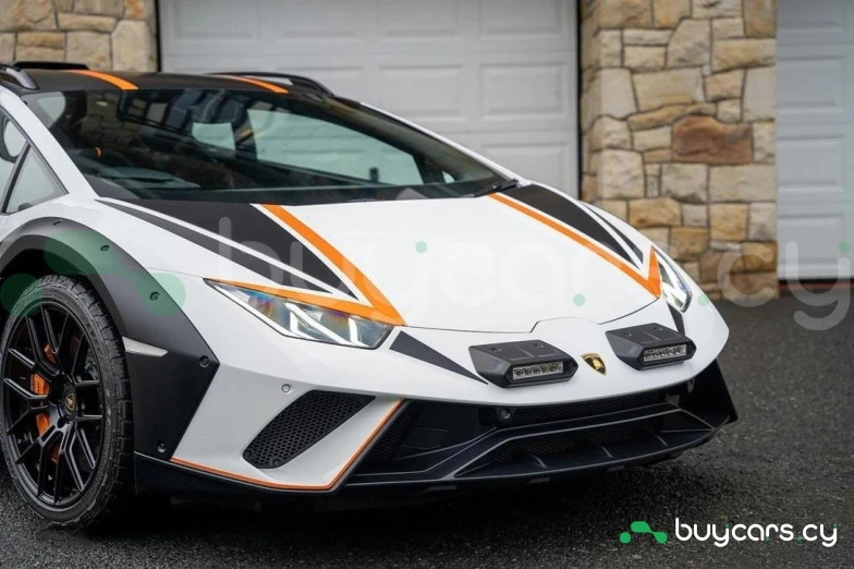 Lamborghini Huracan Белый