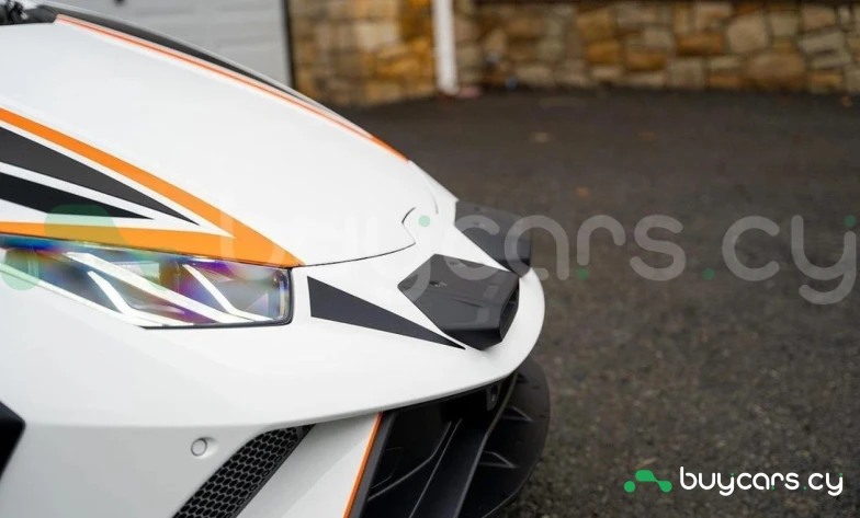 Lamborghini Huracan Белый