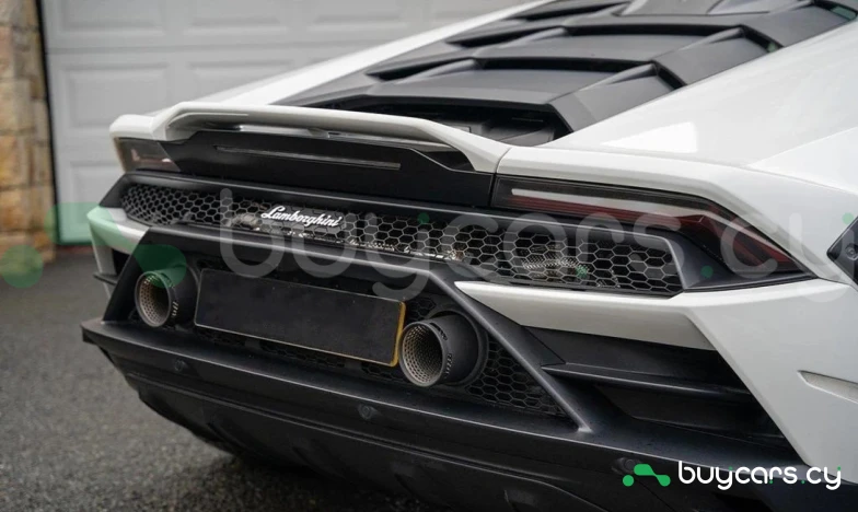Lamborghini Huracan Белый