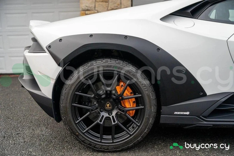 Lamborghini Huracan Белый