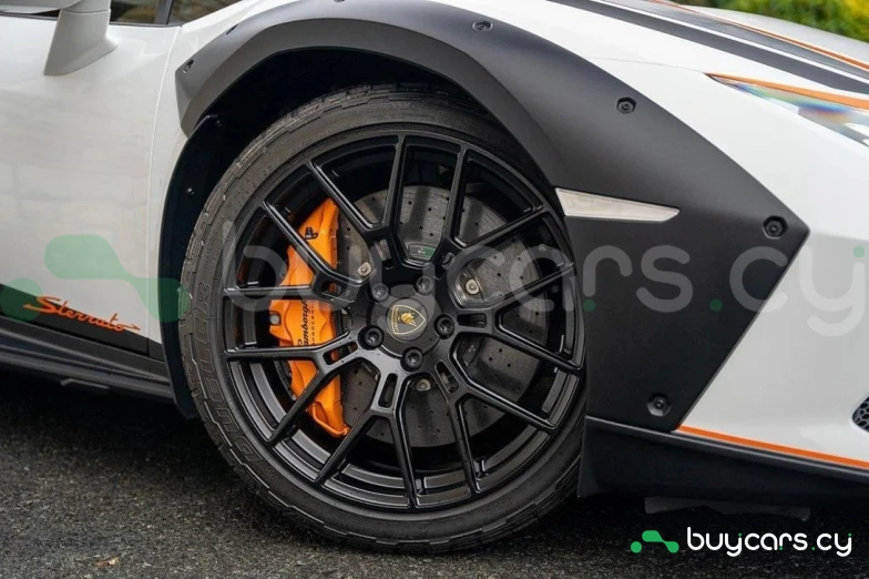 Lamborghini Huracan Белый