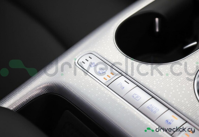 Genesis GV60 Белый