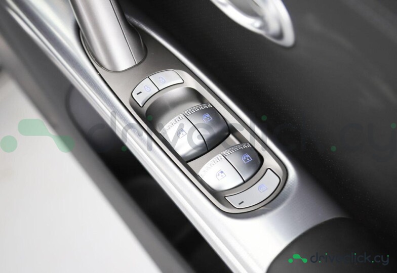 Genesis GV60 Белый