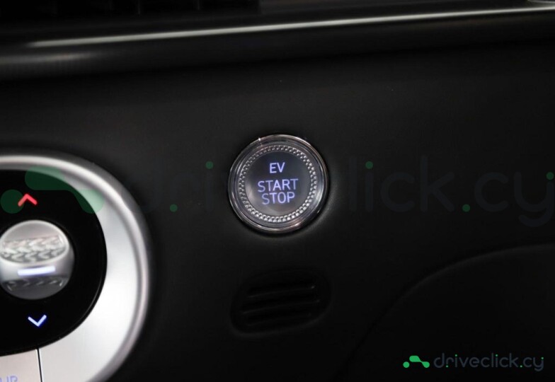 Genesis GV60 Белый