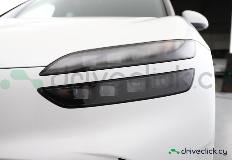 Genesis GV60 Белый
