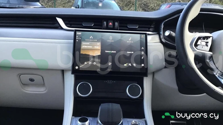 Jaguar F-Pace Черный