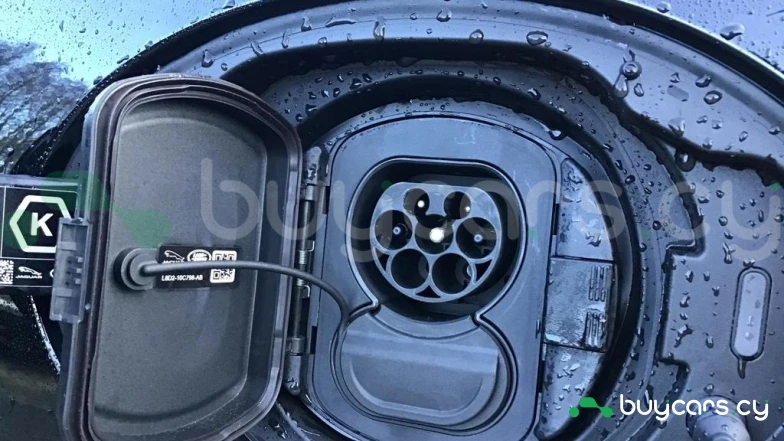 Jaguar F-Pace Черный