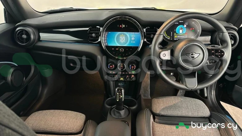 Mini Hatch Черный