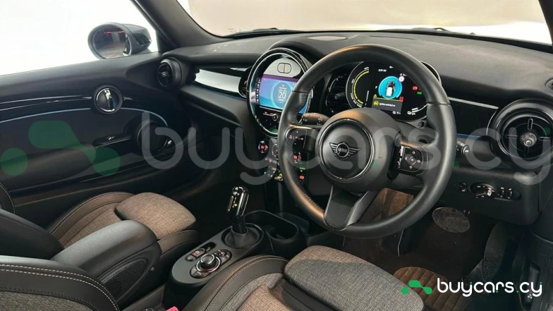 Mini Hatch Черный