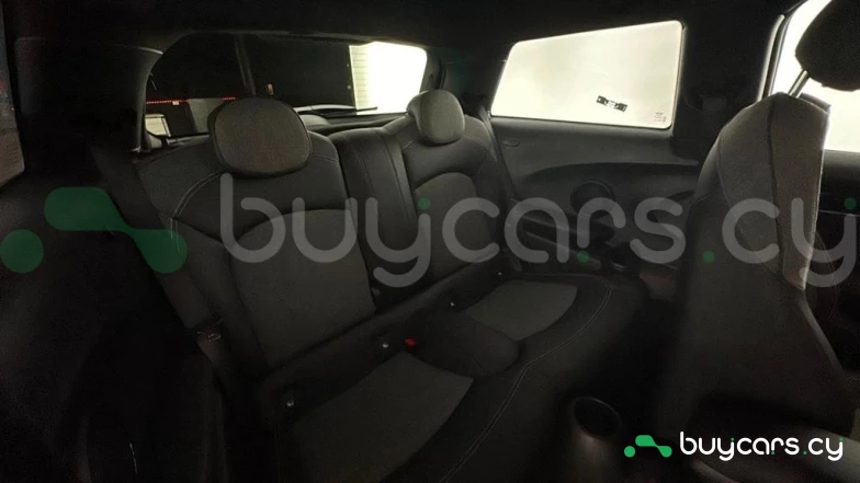 Mini Hatch Черный