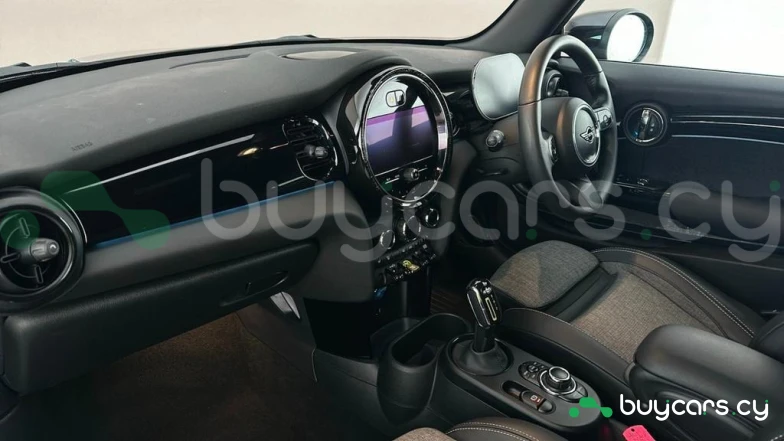 Mini Hatch Черный