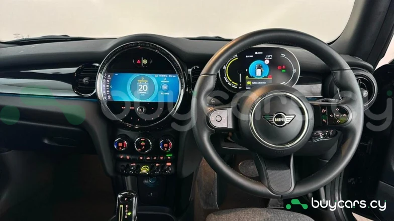 Mini Hatch Черный