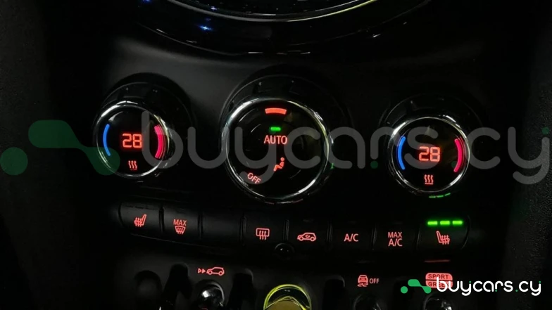 Mini Hatch Черный