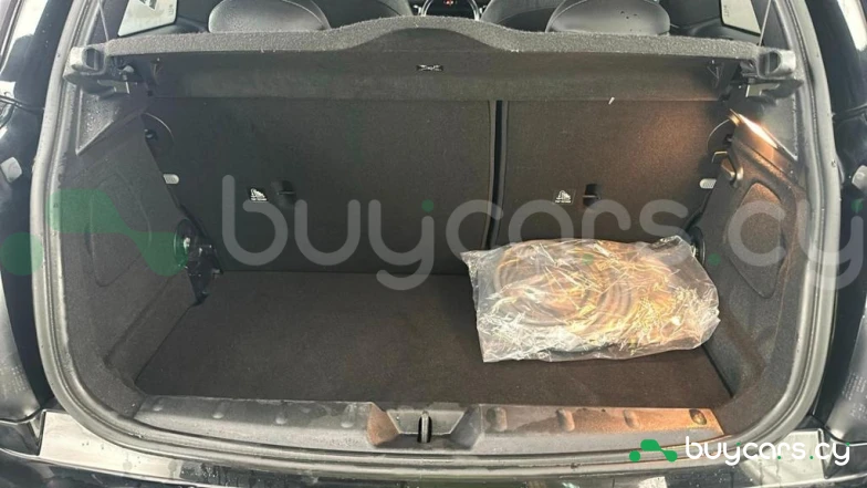 Mini Hatch Черный