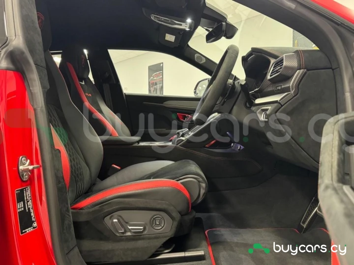 Lamborghini Urus Красный