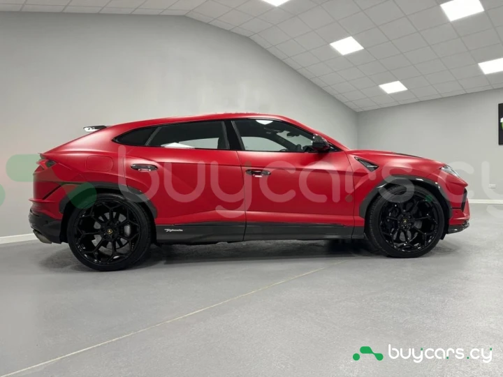Lamborghini Urus Красный