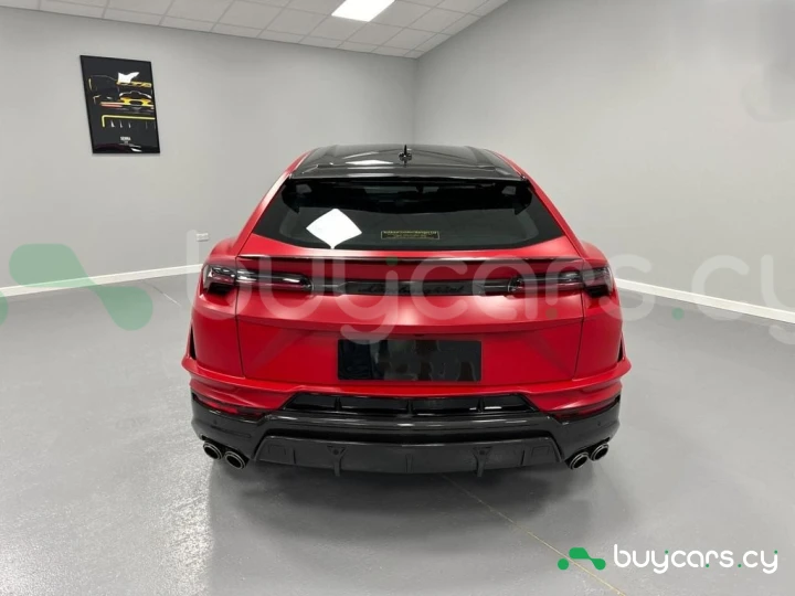 Lamborghini Urus Красный