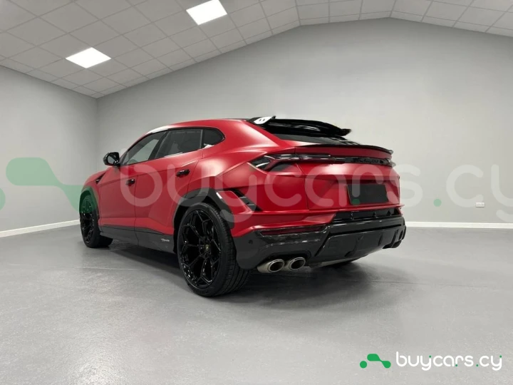 Lamborghini Urus Красный