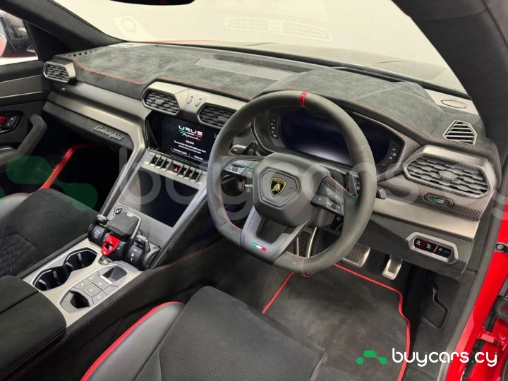 Lamborghini Urus Красный