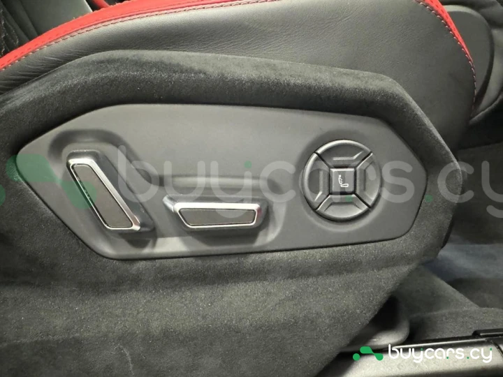 Lamborghini Urus Красный