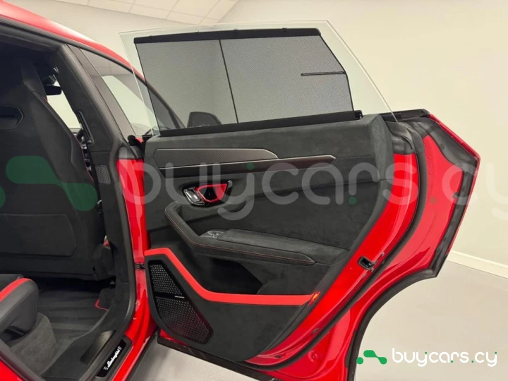 Lamborghini Urus Красный