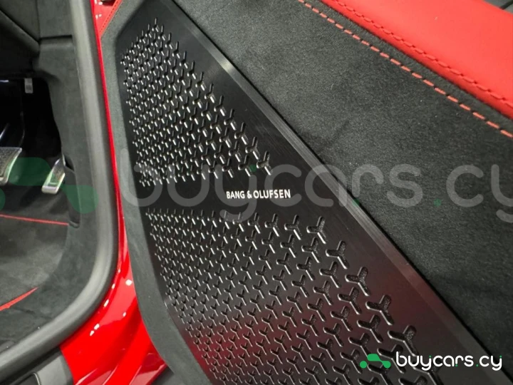 Lamborghini Urus Красный