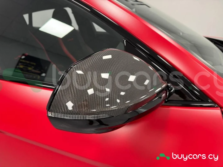 Lamborghini Urus Красный