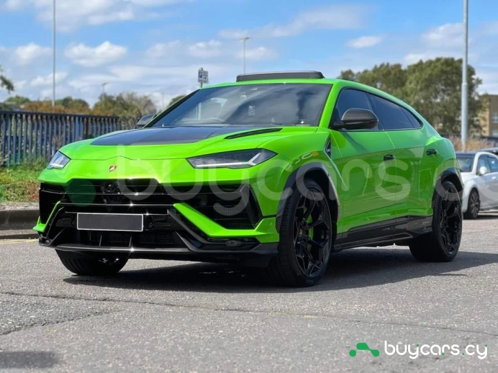 Lamborghini Urus Зеленый
