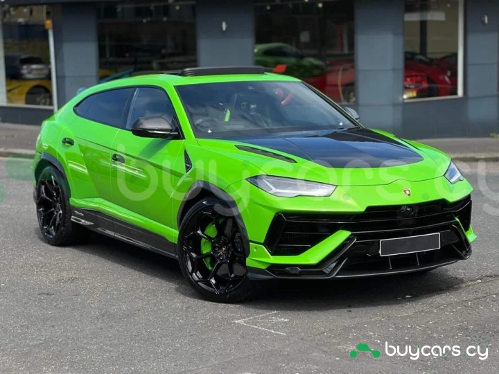Lamborghini Urus Зеленый