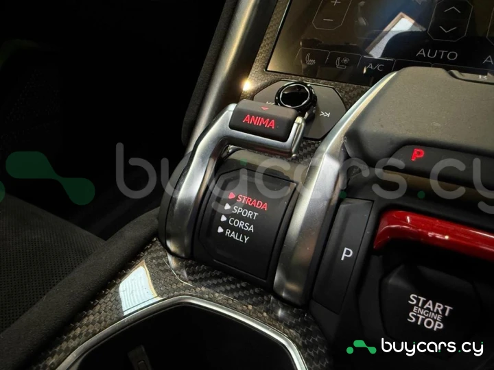 Lamborghini Urus Green