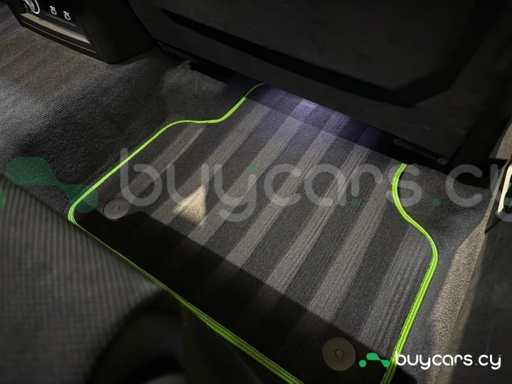 Lamborghini Urus Green