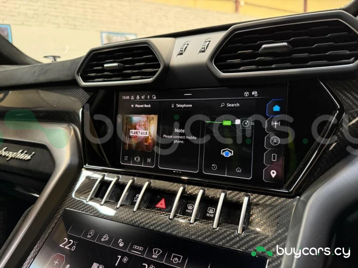 Lamborghini Urus Green