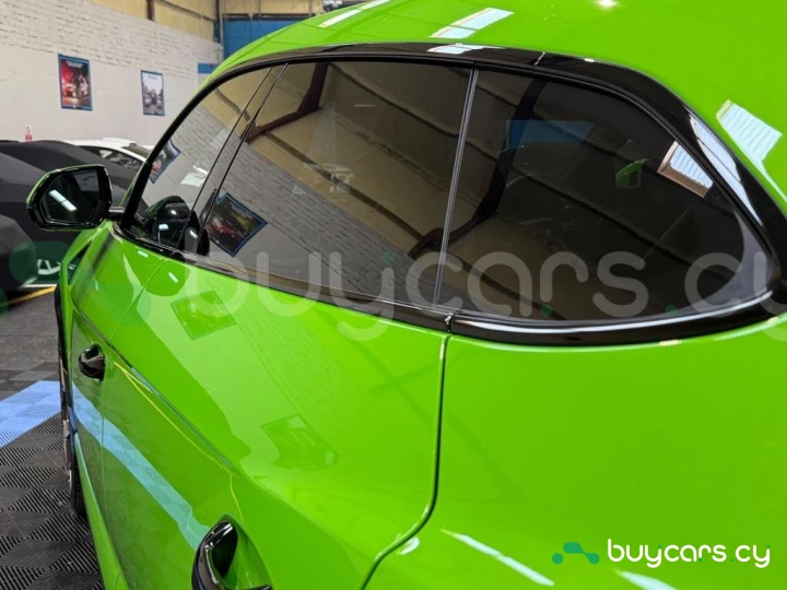 Lamborghini Urus Green