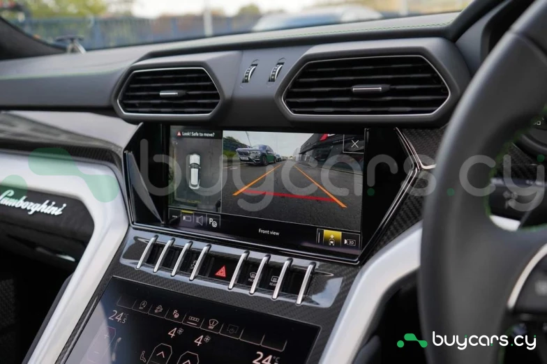 Lamborghini Urus Зеленый