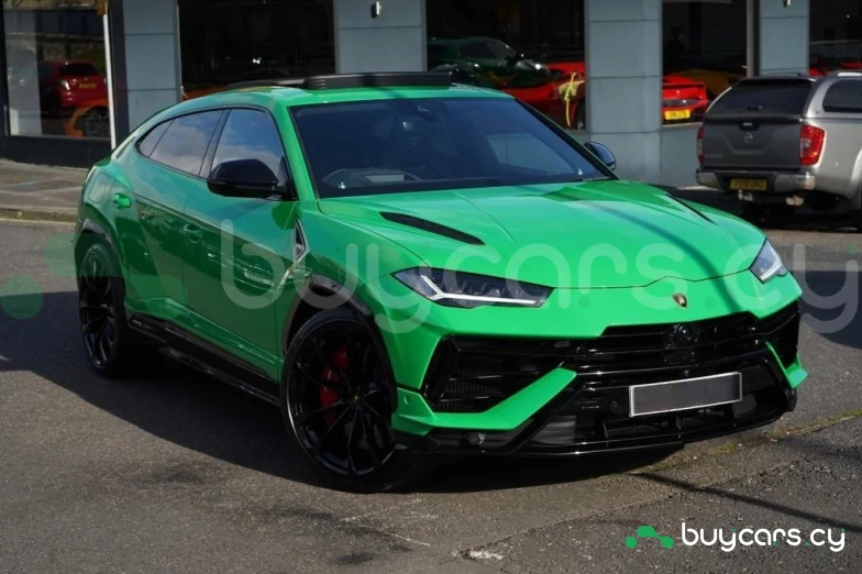 Lamborghini Urus Зеленый