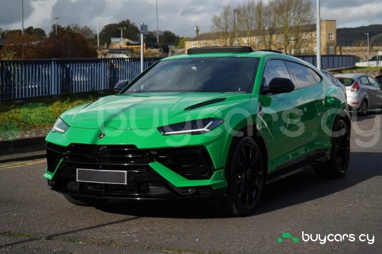 Lamborghini Urus Зеленый