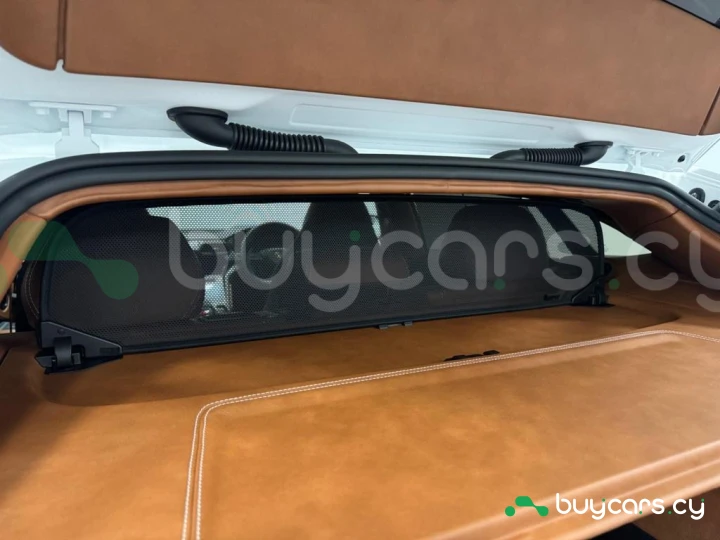 Lamborghini Urus Белый