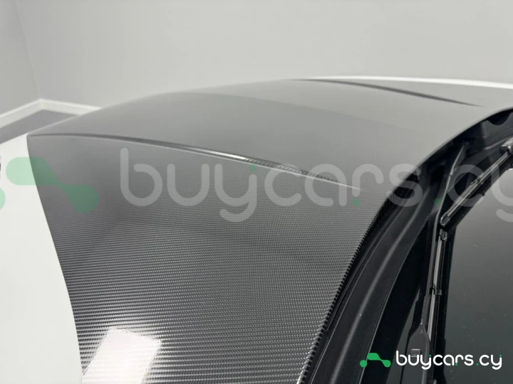 Lamborghini Urus Белый