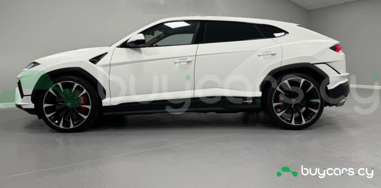 Lamborghini Urus Белый