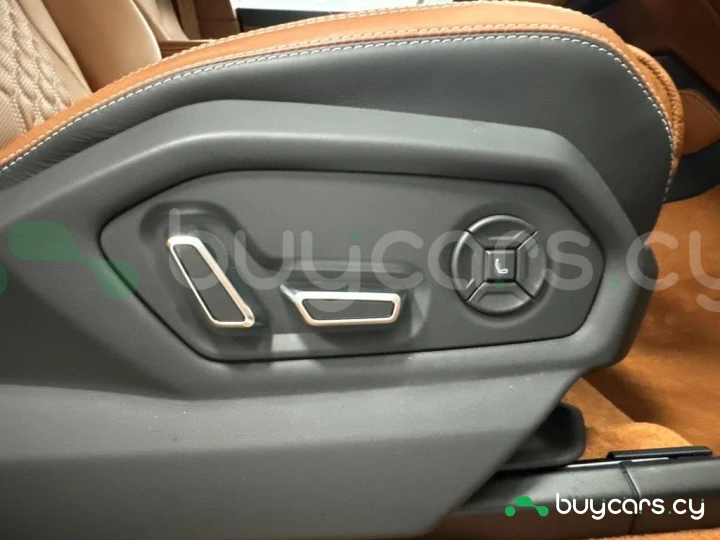 Lamborghini Urus Белый