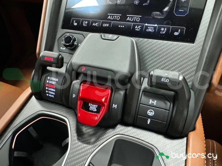 Lamborghini Urus Белый