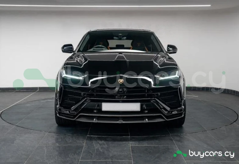 Lamborghini Urus Black